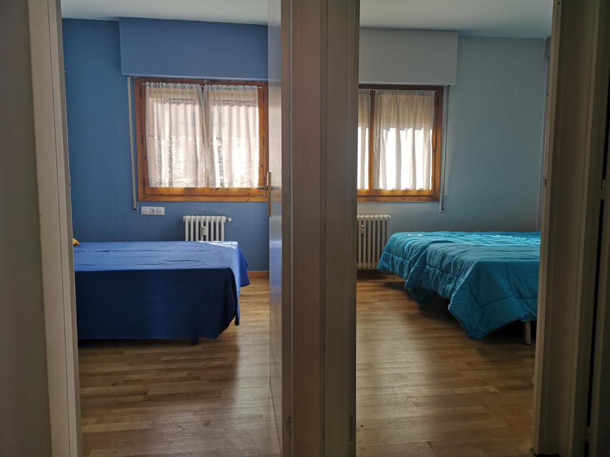Lc Jacetania Pirineos Apartment Хака Екстериор снимка